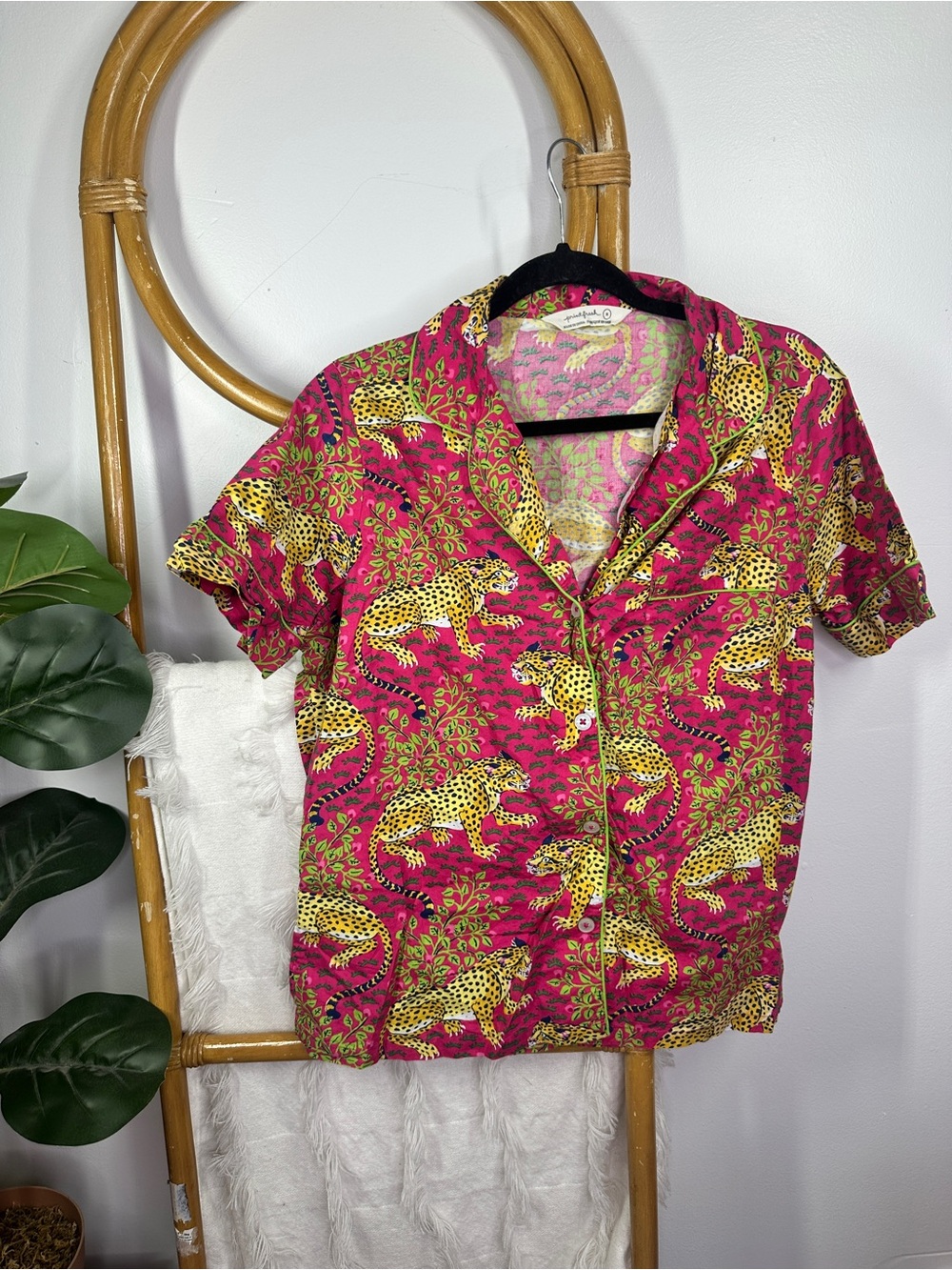 Printfresh Pink & Yellow Bagheera Print Short-Sleeve Pajama Top